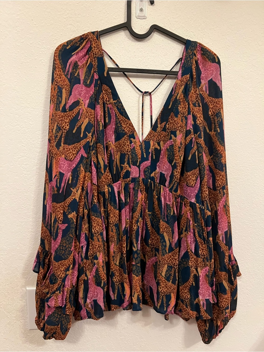 🦒Farm Rio 🦒 Ruffled Blouse & Bonus Buy - Picture 7 of 9